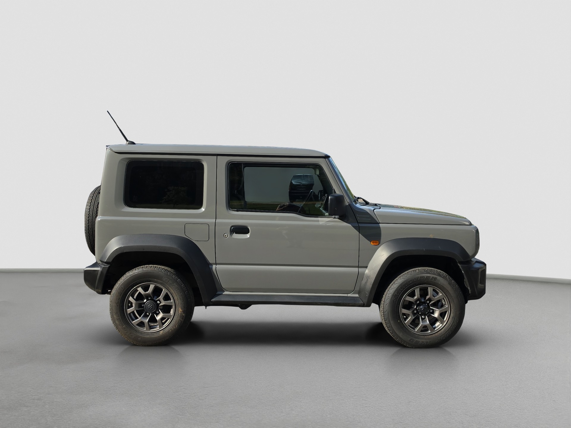 SUZUKI Jimny 1.5 Compact+ 4x4-image-4