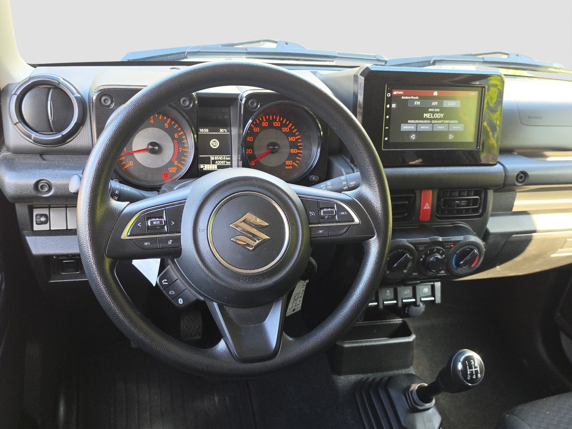 SUZUKI Jimny 1.5 Compact+ 4x4-image-7