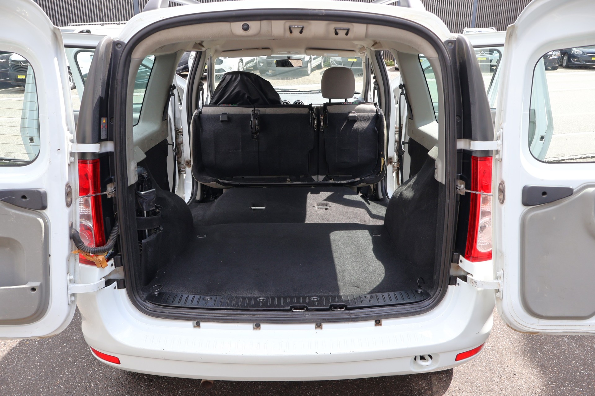 DACIA Logan 1.6 Ambiance-image-5