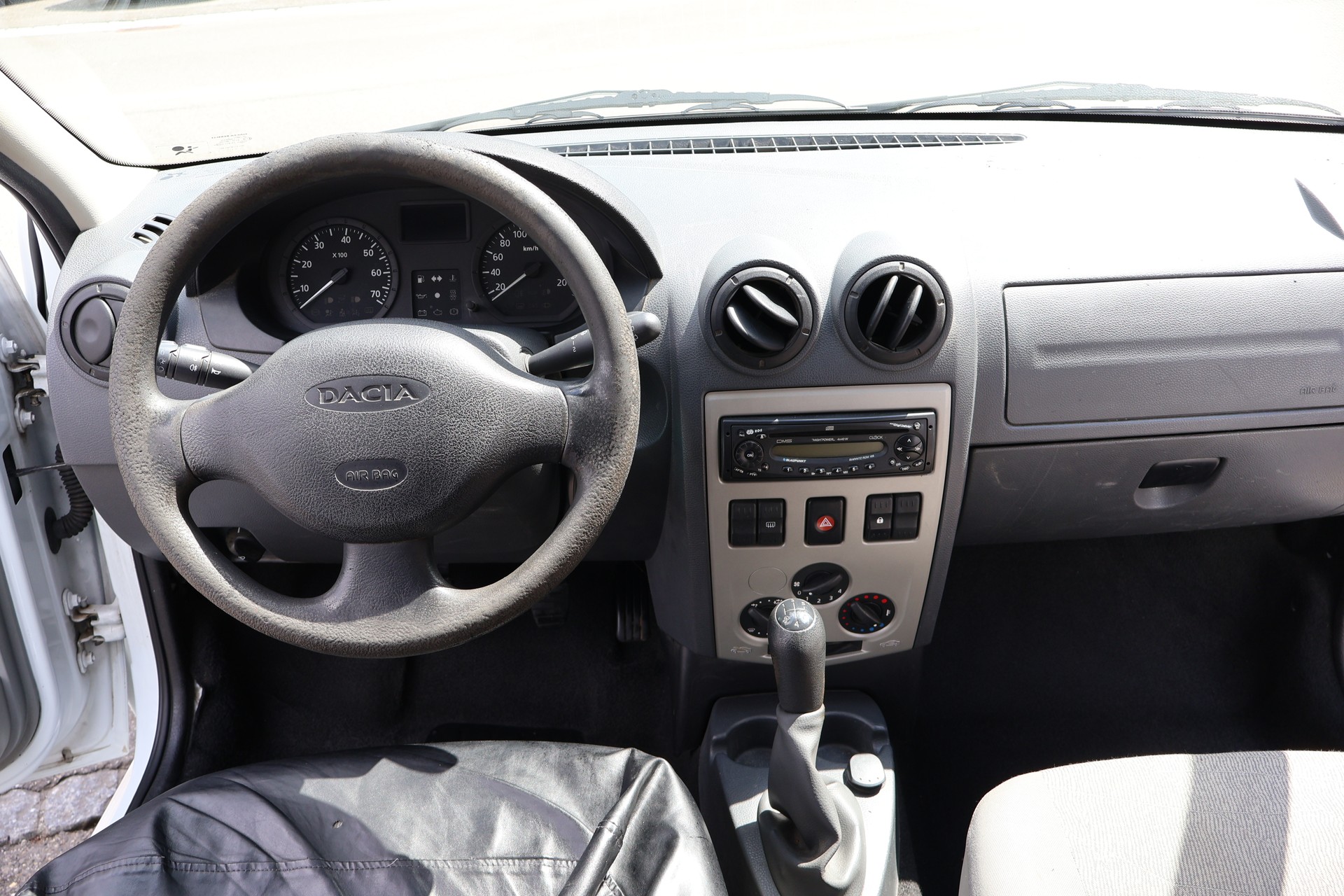DACIA Logan 1.6 Ambiance-image-11