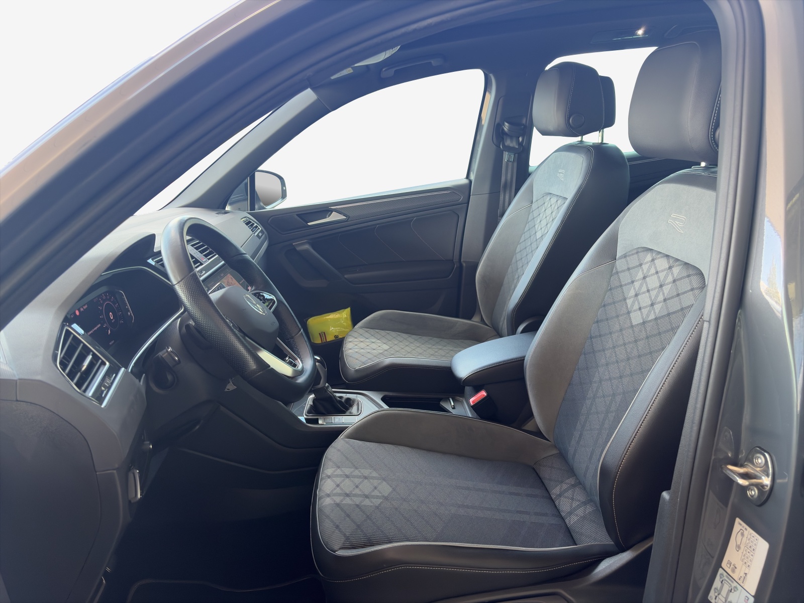 VW Tiguan 1.4TSI PHEV Selection DSG-image-7