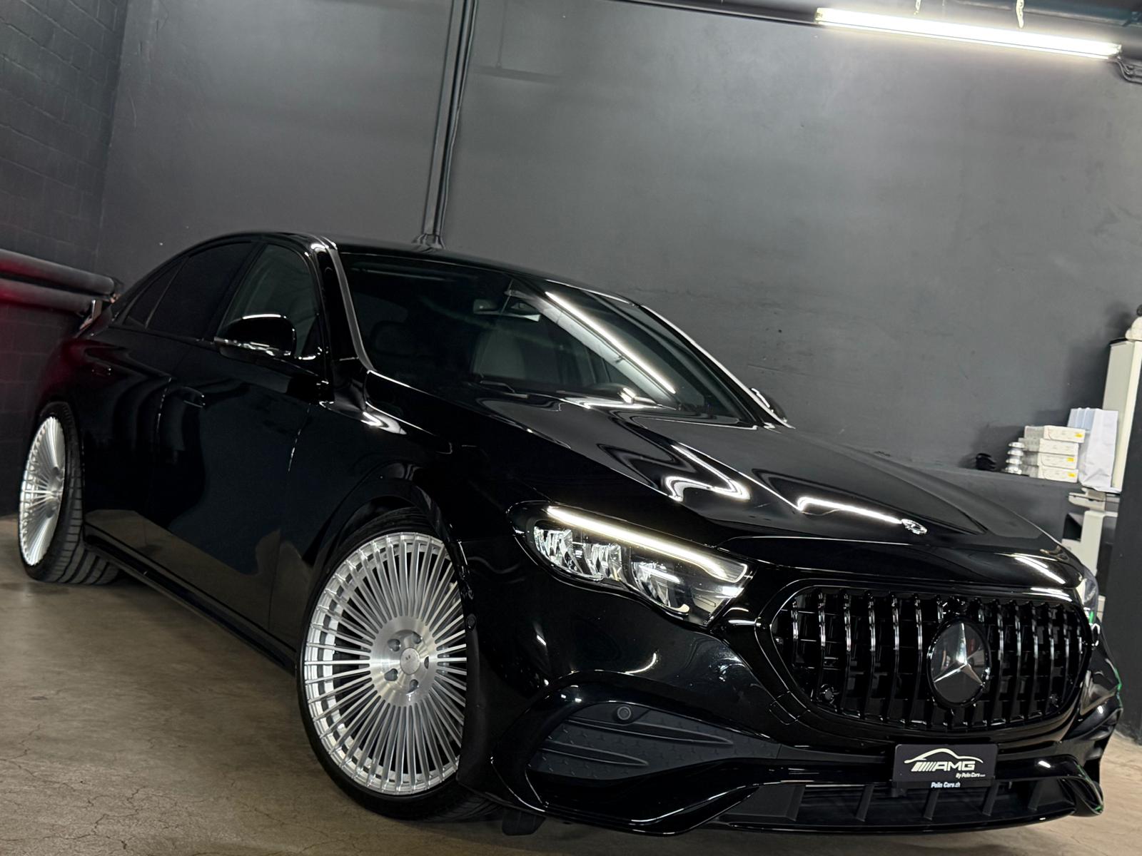 MERCEDES-BENZ E 200 AMG Bodykit 9G-Tronic Limited Black&Silver Performance 5 Jahre Werksgarantie & Gratisservice-showroom-element-1