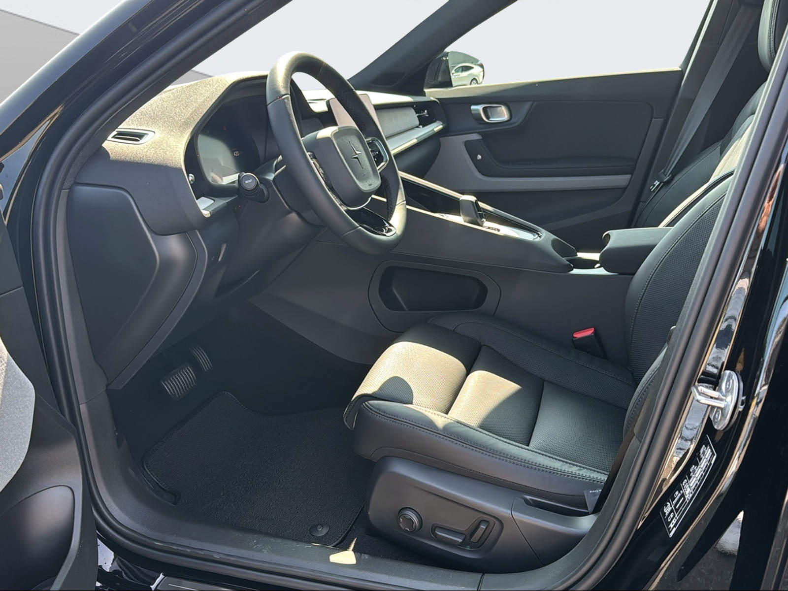 POLESTAR 2 Long Range Single Motor-image-9