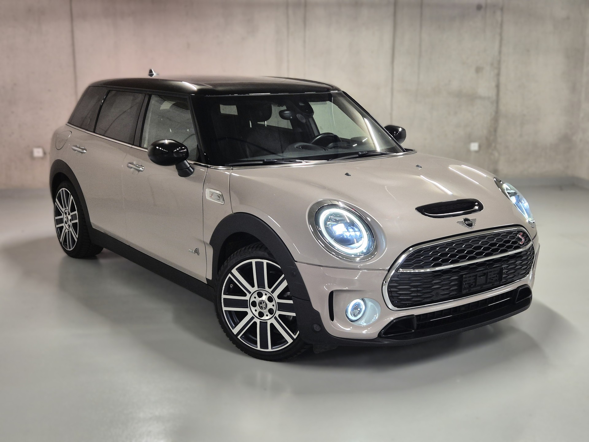 MINI Clubman Cooper S ALL4 Steptronic-image-0
