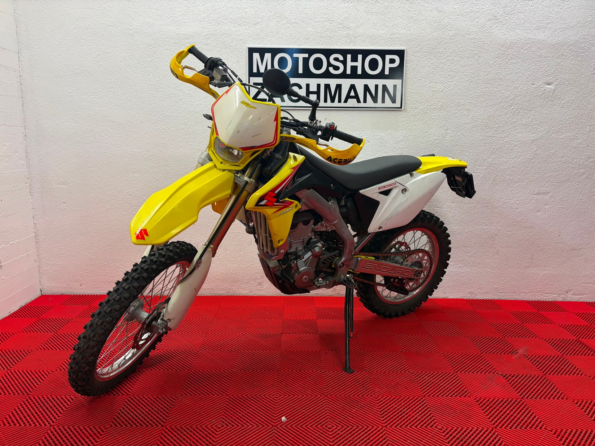 SUZUKI RMX 450 Valenti-showroom-element-3