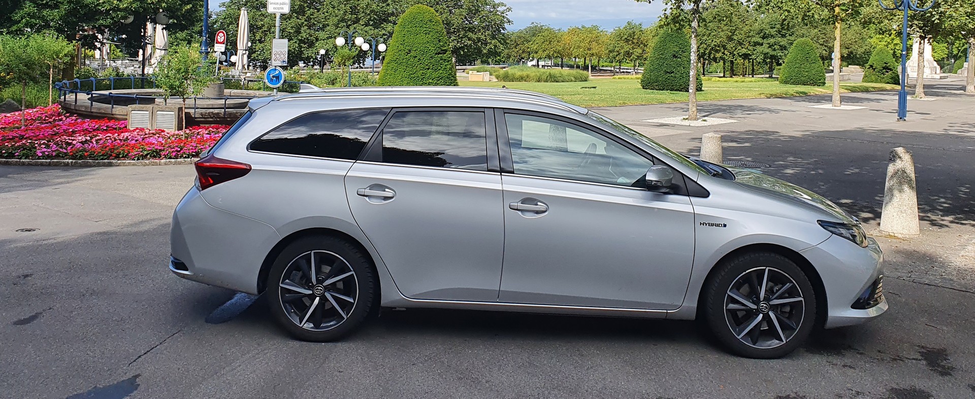 TOYOTA 1.8 HSD Comfort-image-1