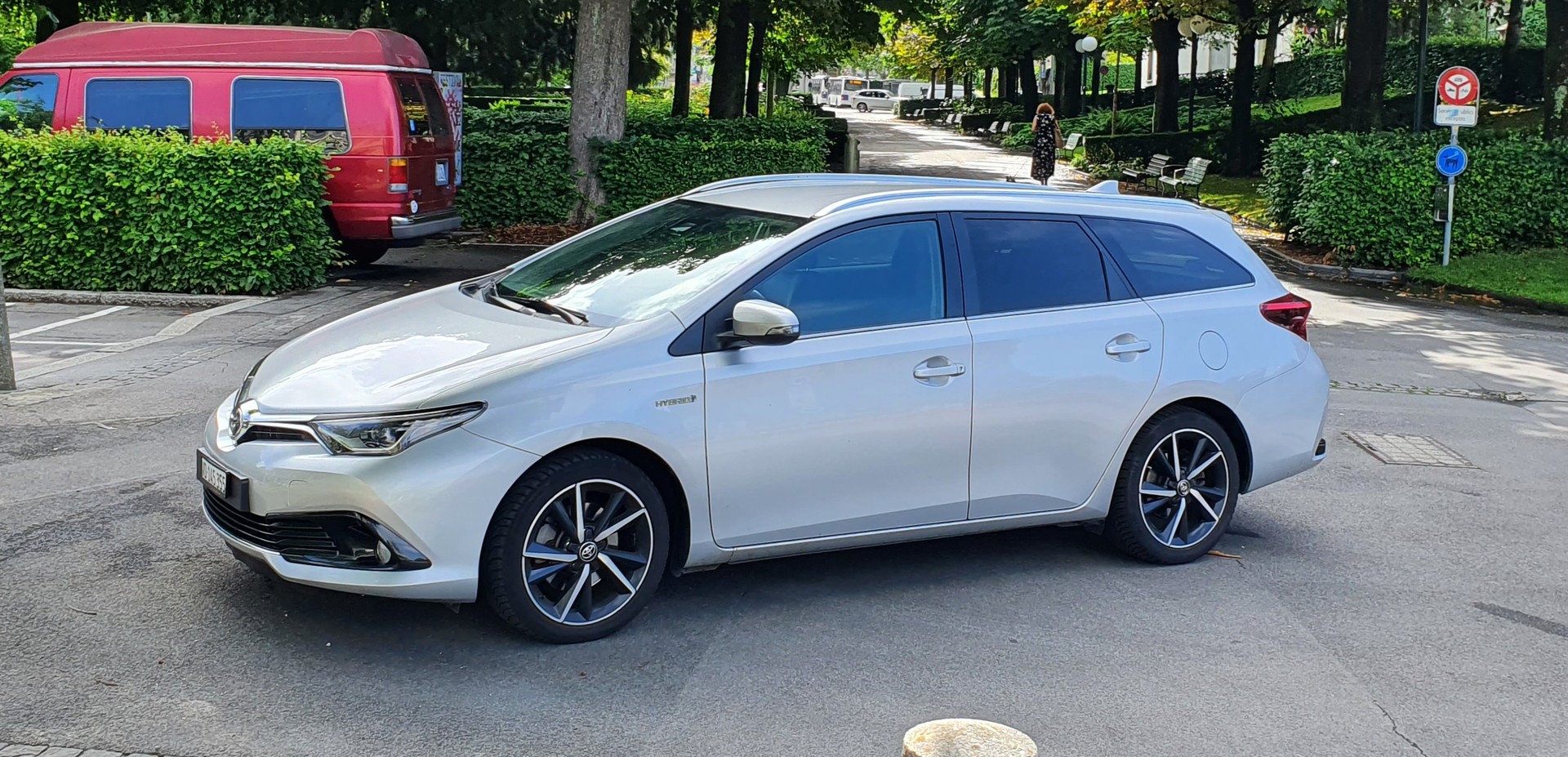 TOYOTA 1.8 HSD Comfort-image-0