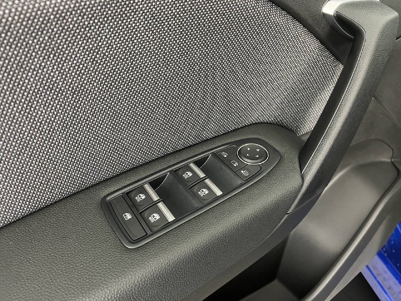 RENAULT Captur 1.8 E-Tech techno-image-12