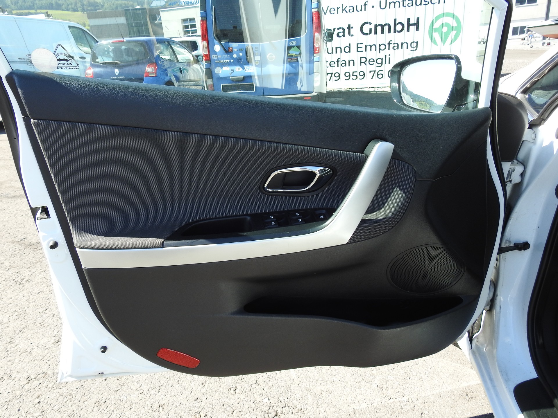 KIA Cee'd Sportswagon 1.6 GDi Trend DCT-image-11