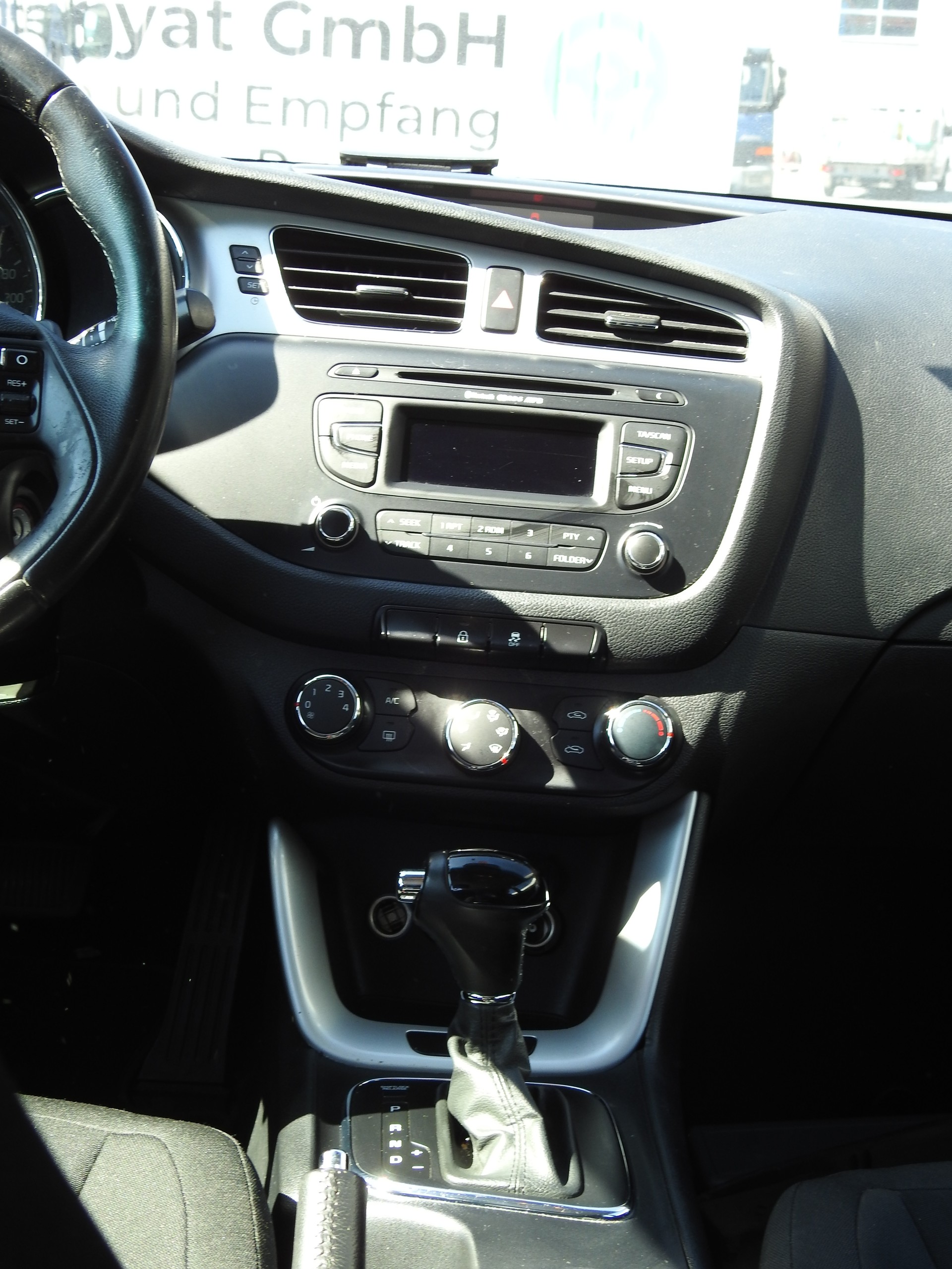 KIA Cee'd Sportswagon 1.6 GDi Trend DCT-image-17
