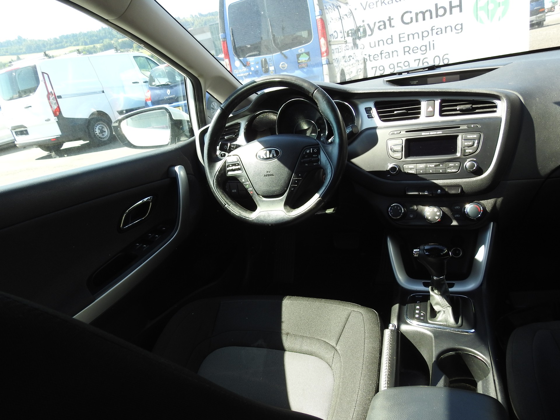KIA Cee'd Sportswagon 1.6 GDi Trend DCT-image-19