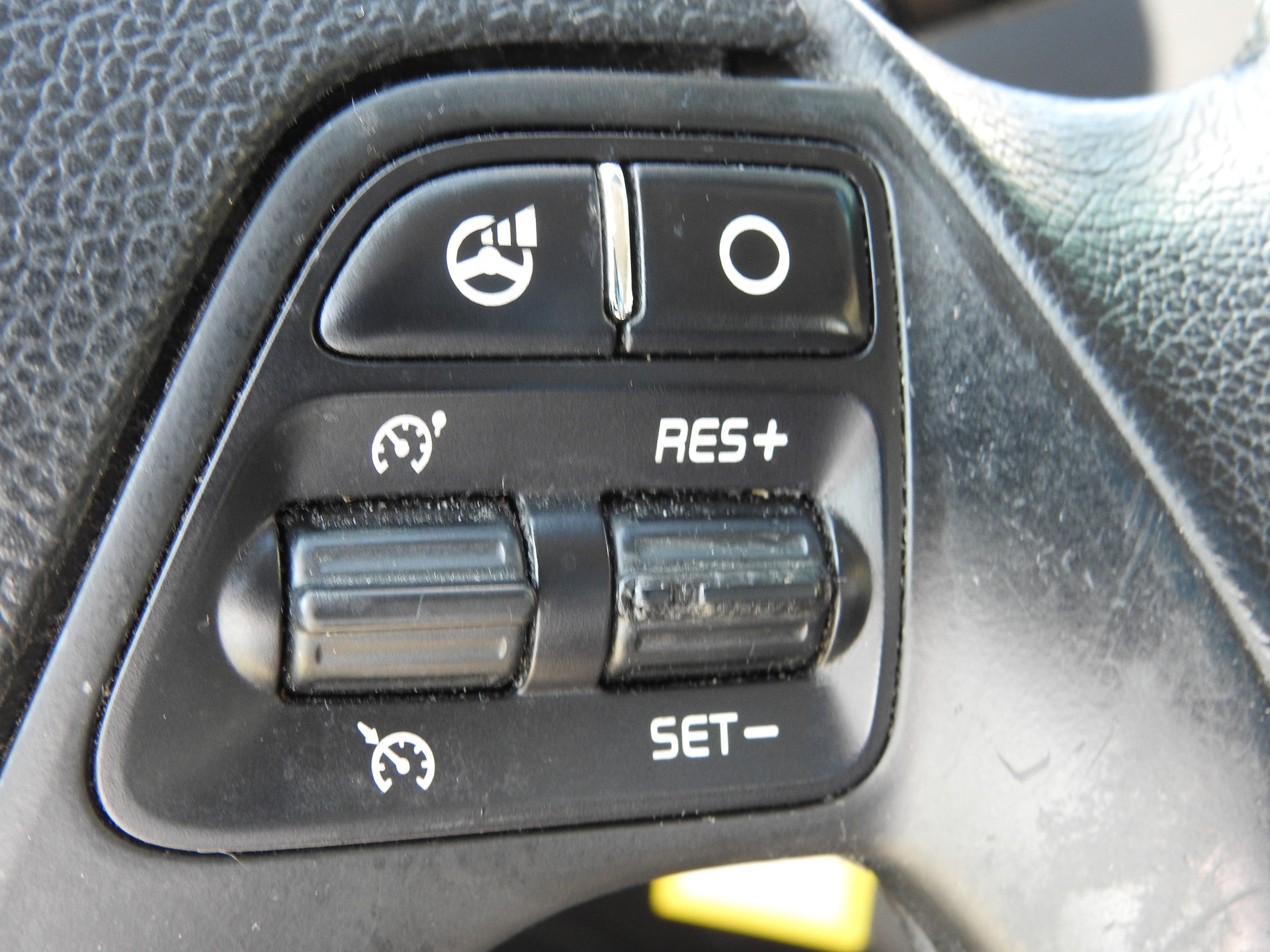 KIA Cee'd Sportswagon 1.6 GDi Trend DCT-image-22