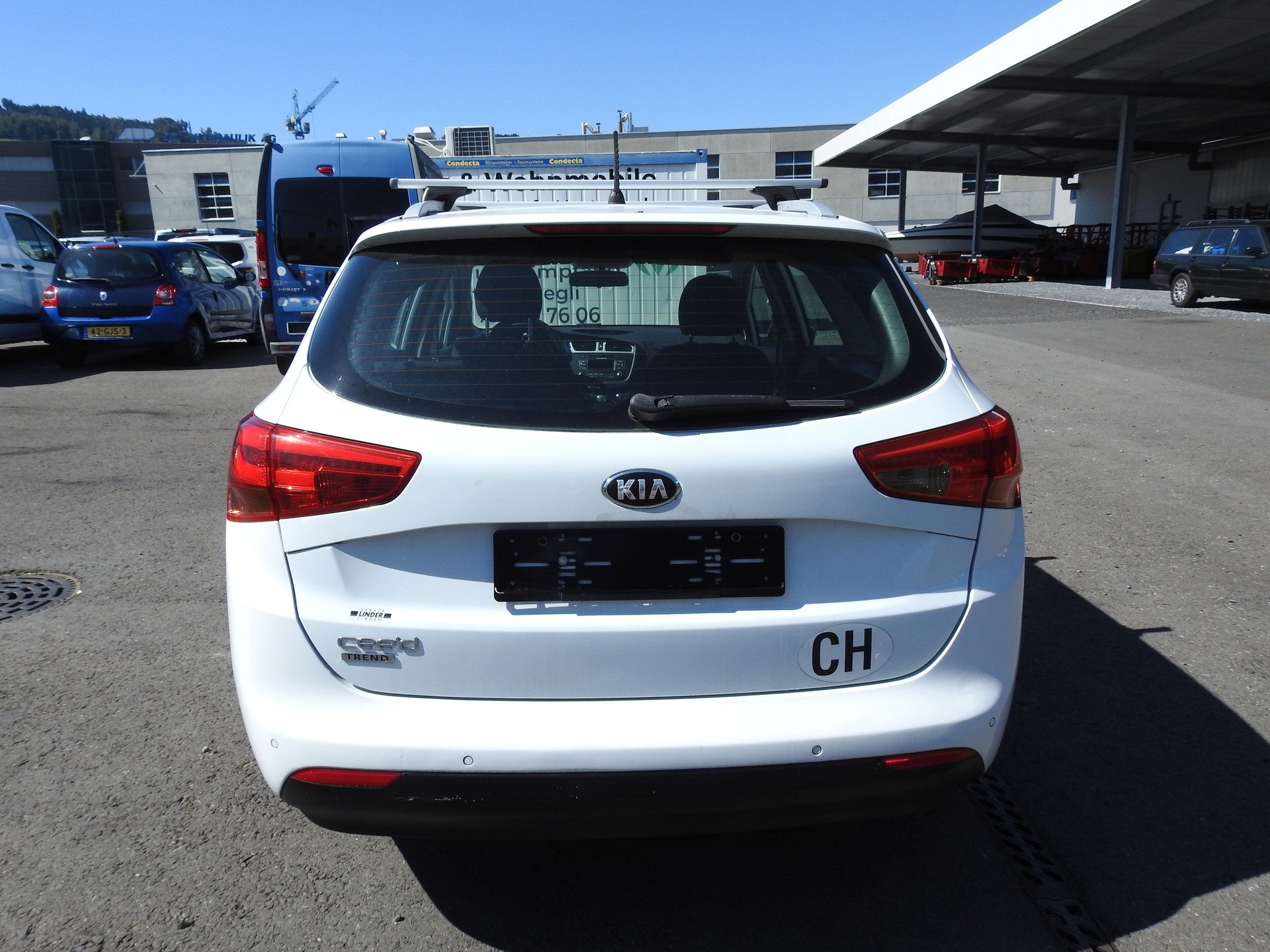 KIA Cee'd Sportswagon 1.6 GDi Trend DCT-image-5