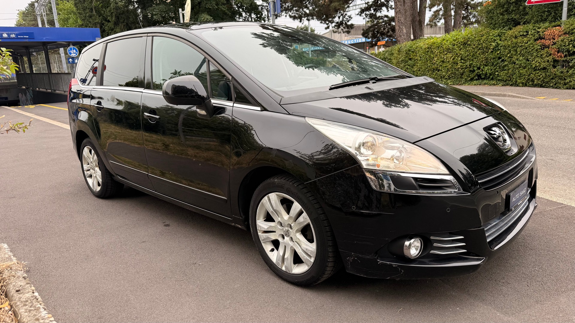 PEUGEOT 5008 1.6 16V-image-5
