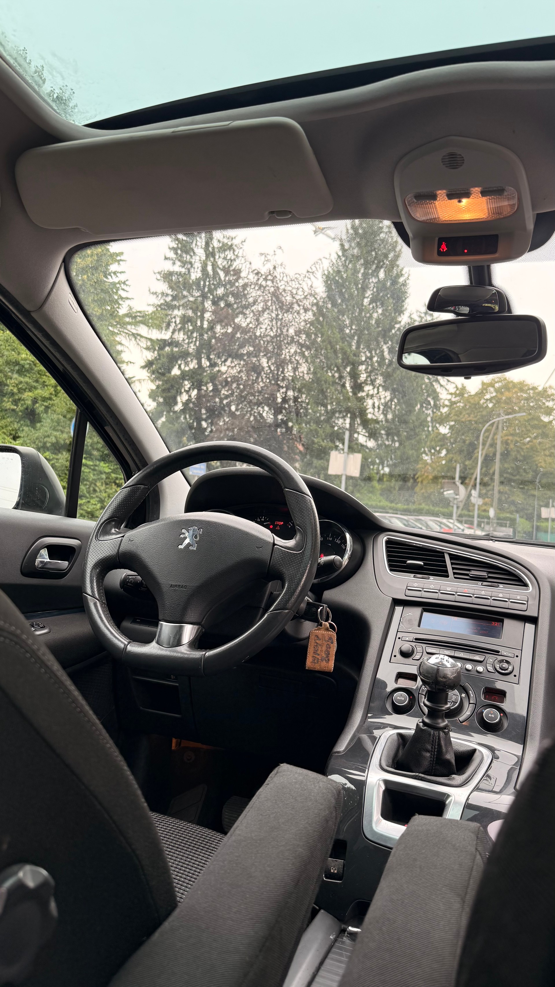 PEUGEOT 5008 1.6 16V-image-7