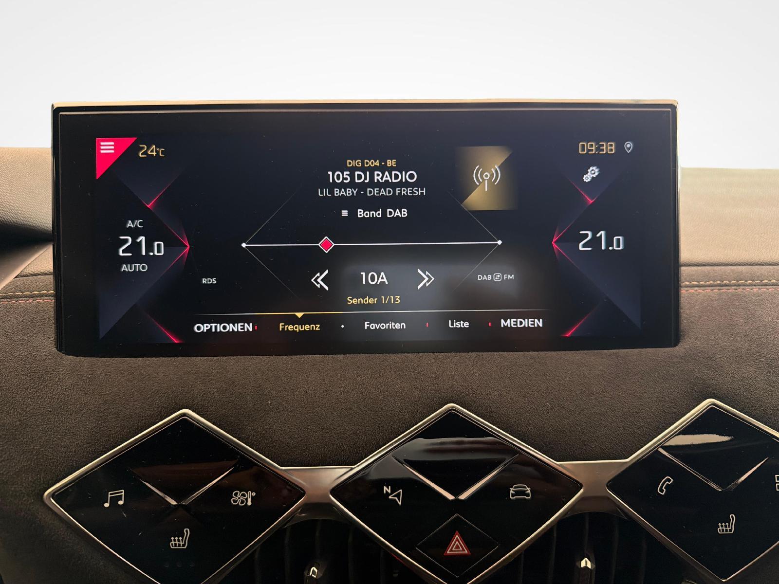 DS AUTOMOBILES 3 Crossback 1.2 PureTech 130 Performance Line-image-14