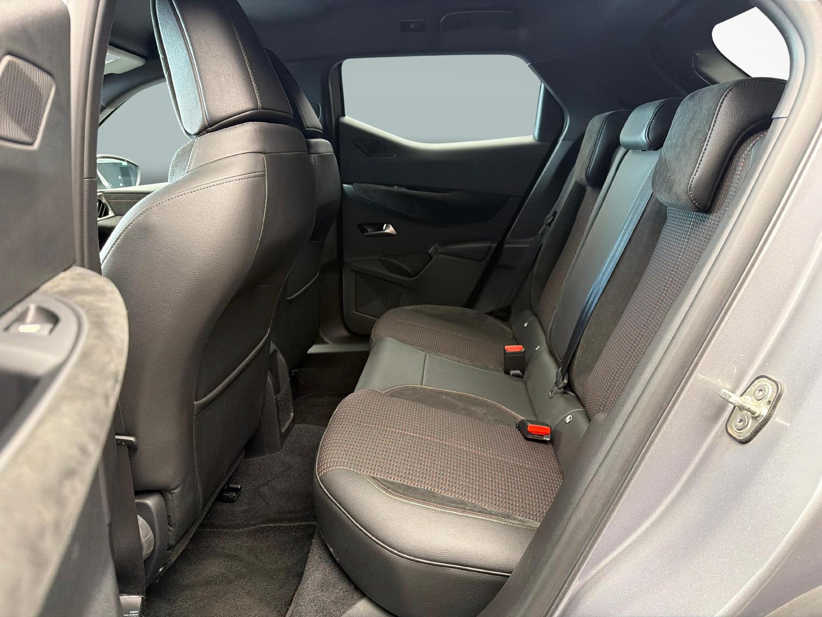 DS AUTOMOBILES 3 Crossback 1.2 PureTech 130 Performance Line-image-10