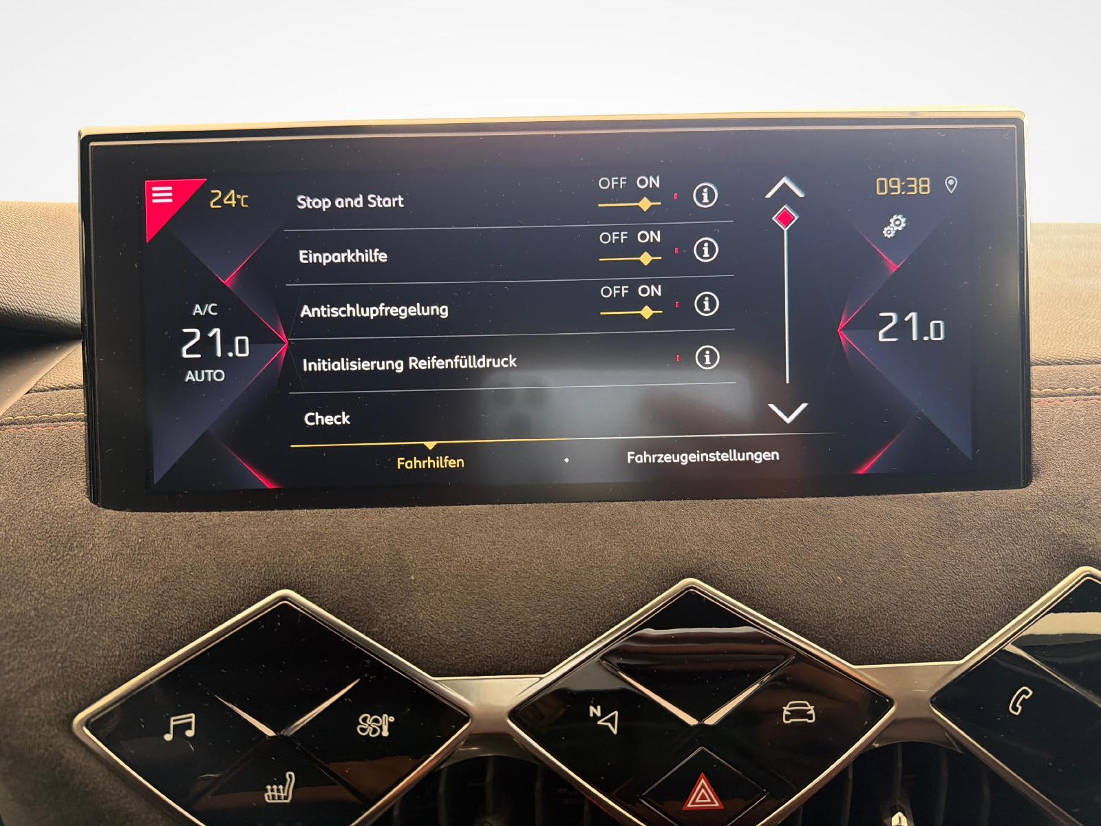 DS AUTOMOBILES 3 Crossback 1.2 PureTech 130 Performance Line-image-16