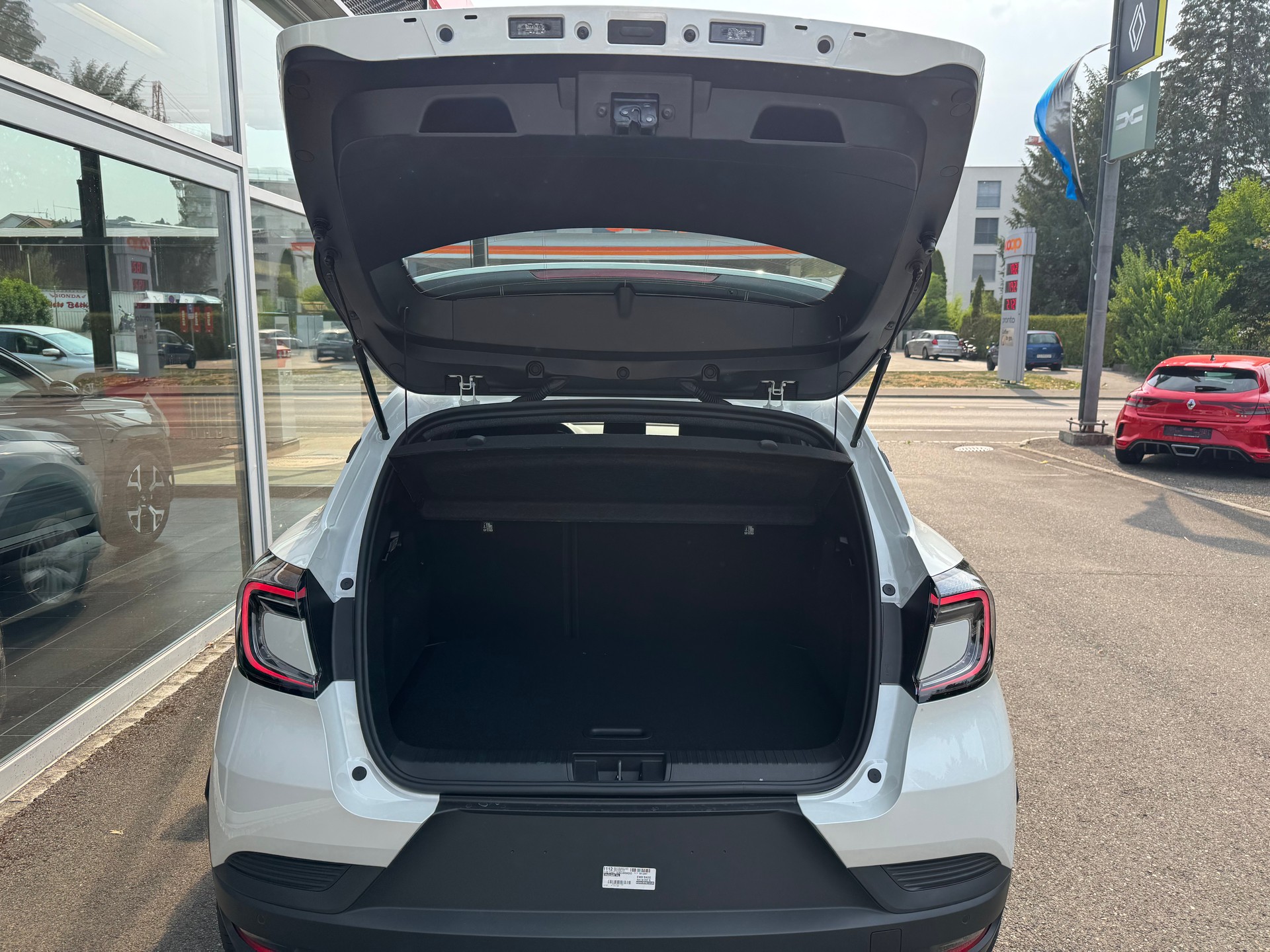 RENAULT Captur 1.8 E-Tech 160 Evolution DHT-image-8