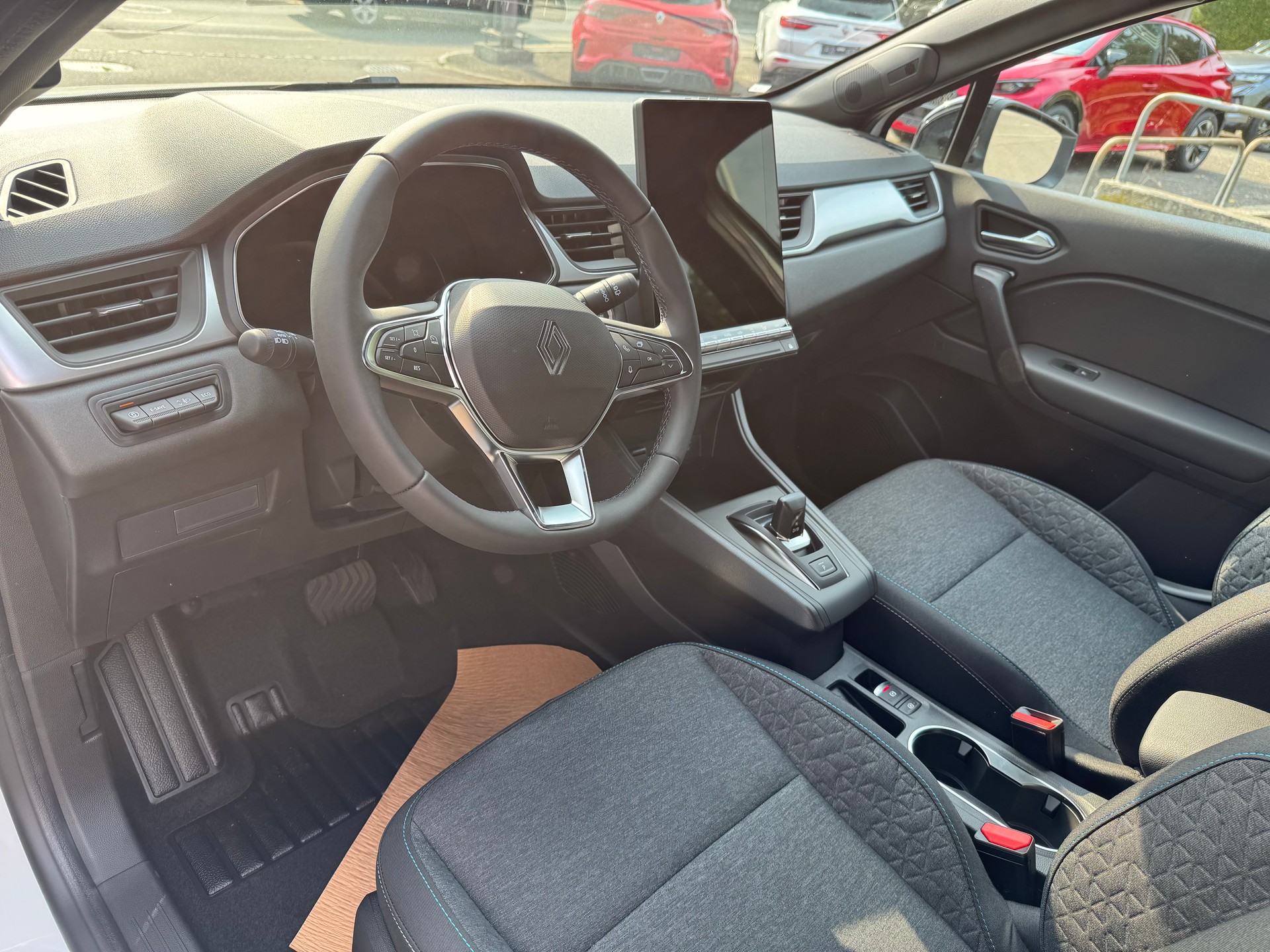 RENAULT Captur 1.8 E-Tech 160 Evolution DHT-image-12