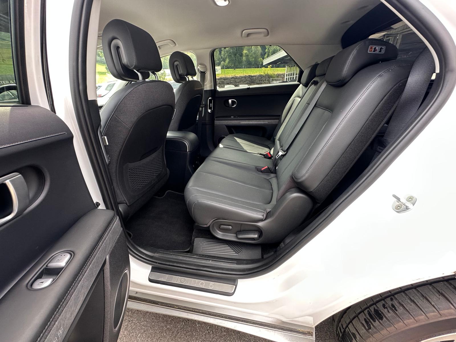 HYUNDAI Ioniq 5 72kWh First Edition 4WD-image-11
