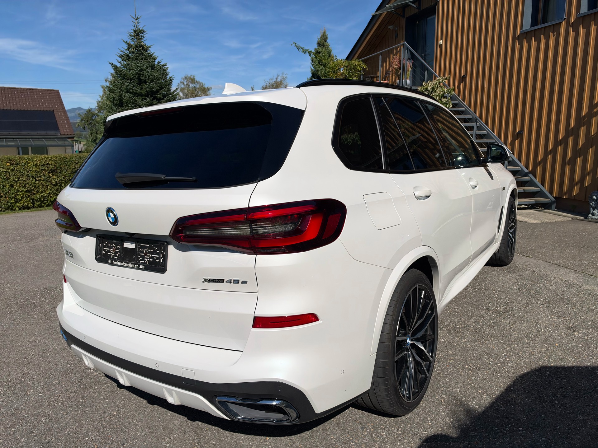 BMW X5 xDrive45e M Sport | 1. Hand | 97% Batterie | Garantie-image-3