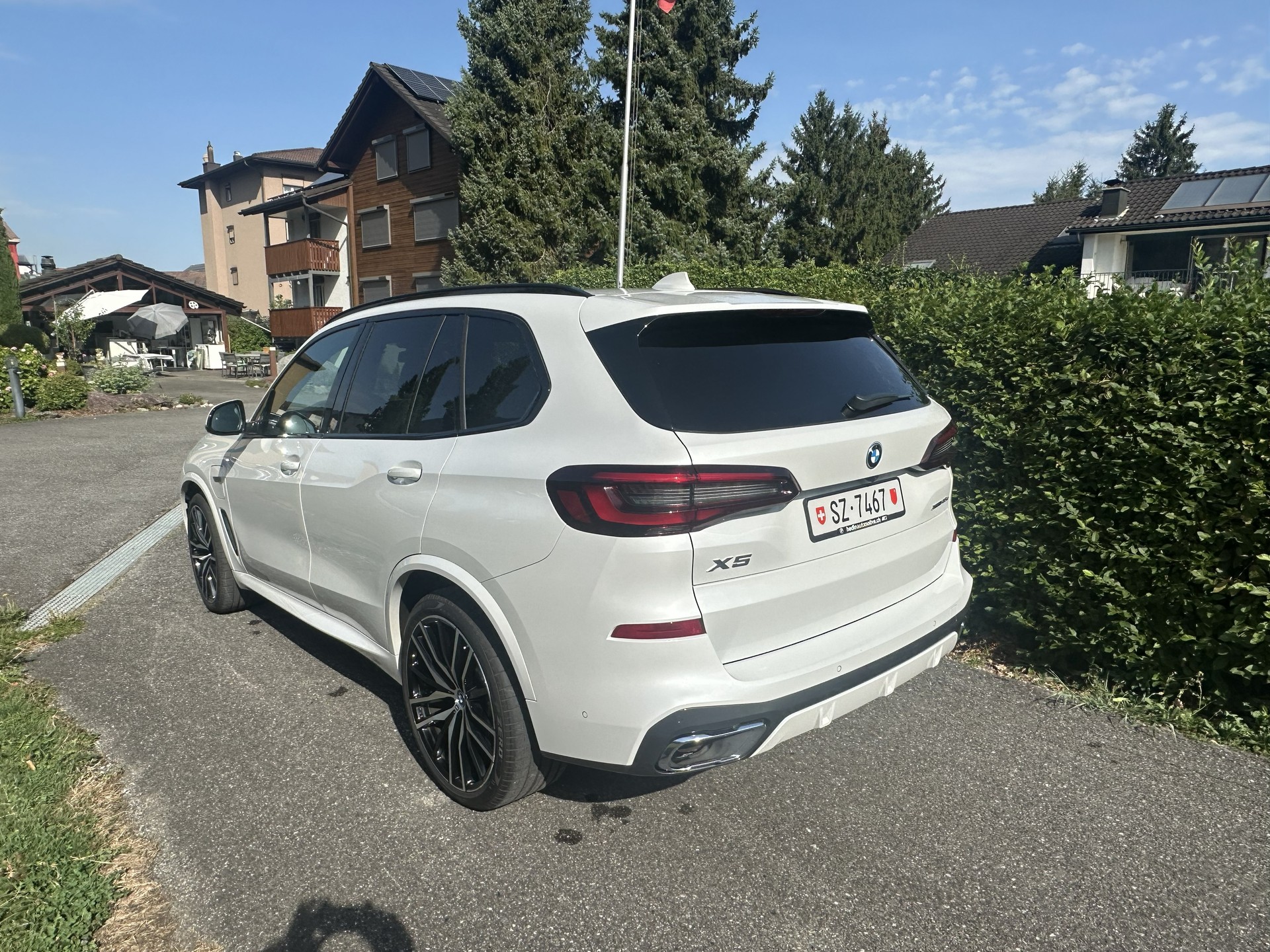 BMW 45e xDrive-image-2