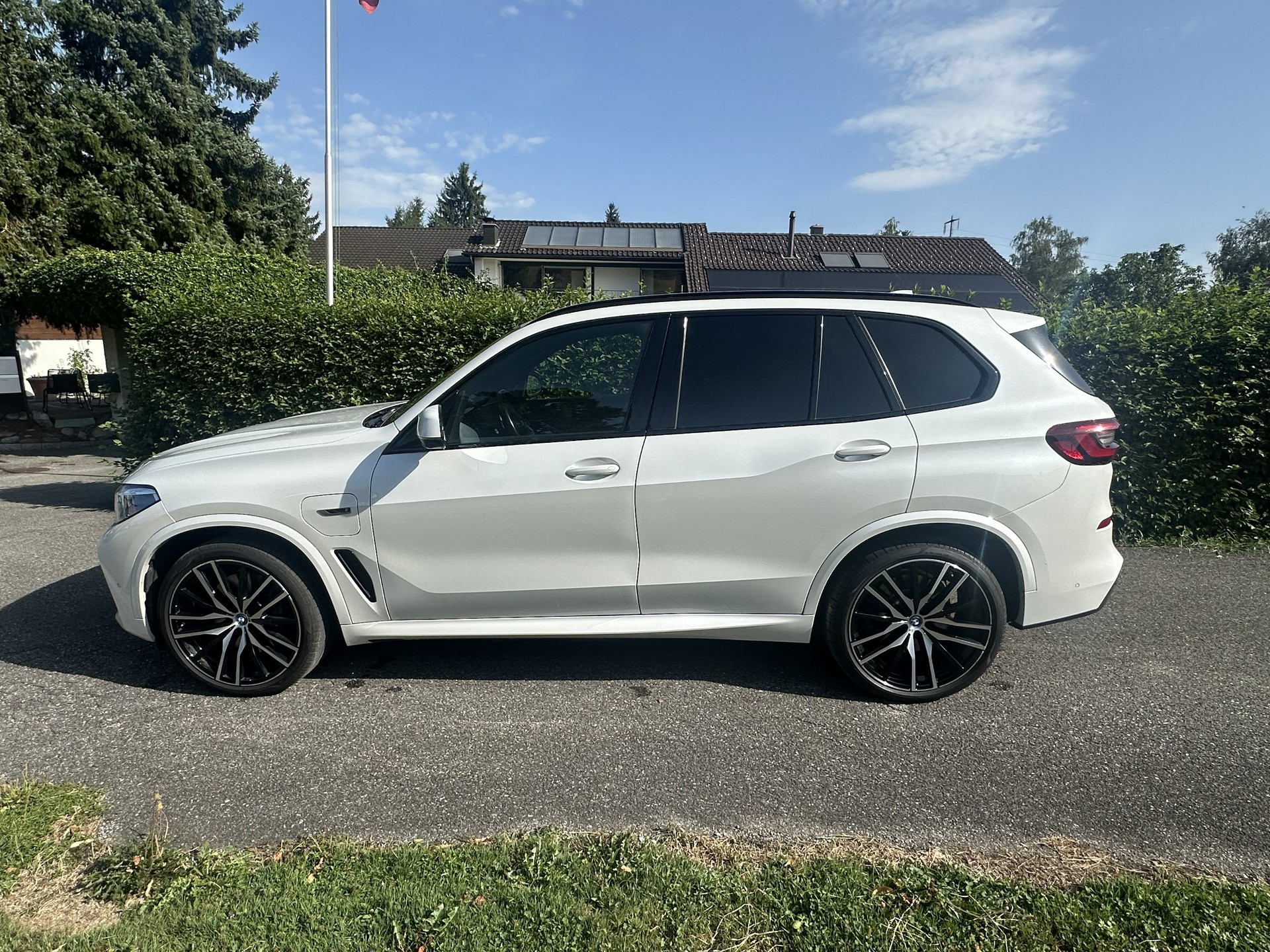 BMW 45e xDrive-image-1