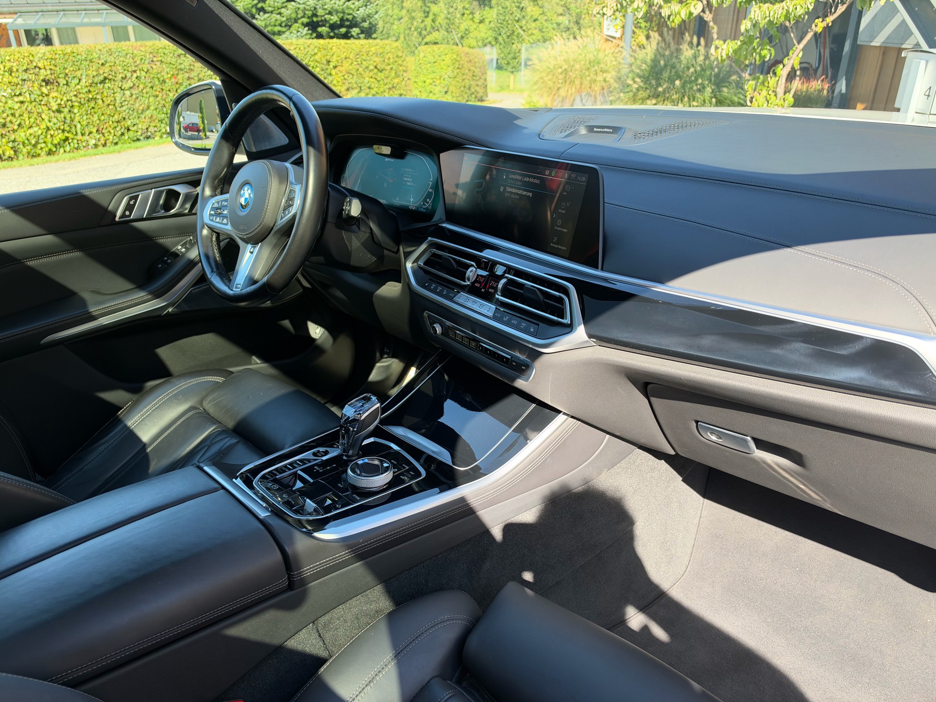 BMW X5 xDrive45e M Sport | 1. Hand | 97% Batterie | Garantie-image-7