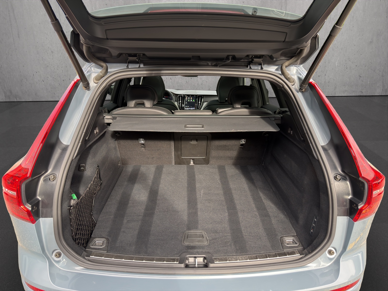 VOLVO XC60 2.0 T6 TE Ultimate Dark eAWD-image-17
