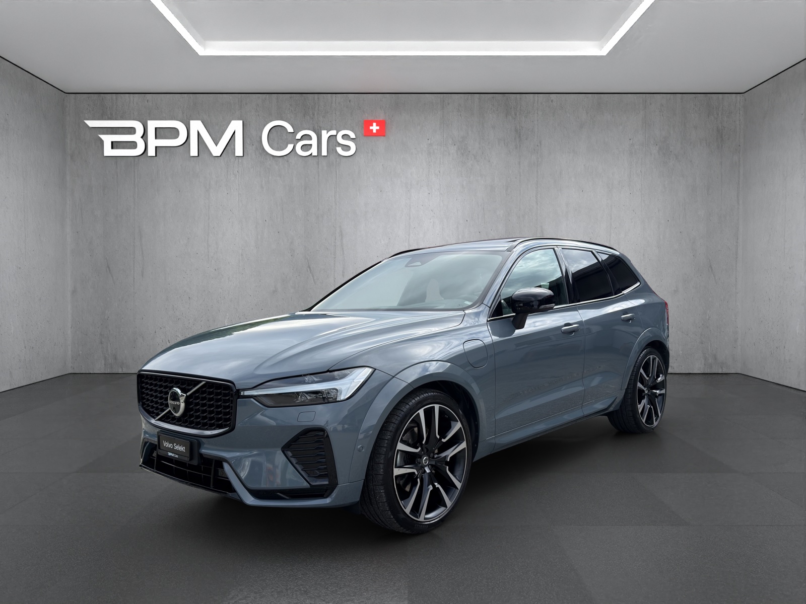 VOLVO XC60 2.0 T6 TE Ultimate Dark eAWD-image-0