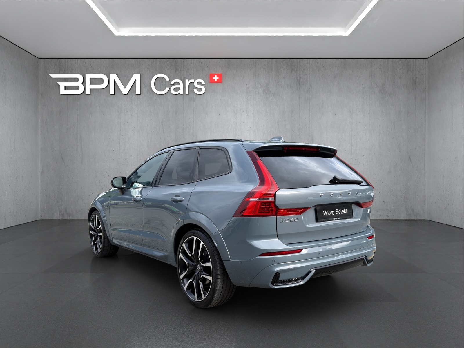 VOLVO XC60 2.0 T6 TE Ultimate Dark eAWD-image-3