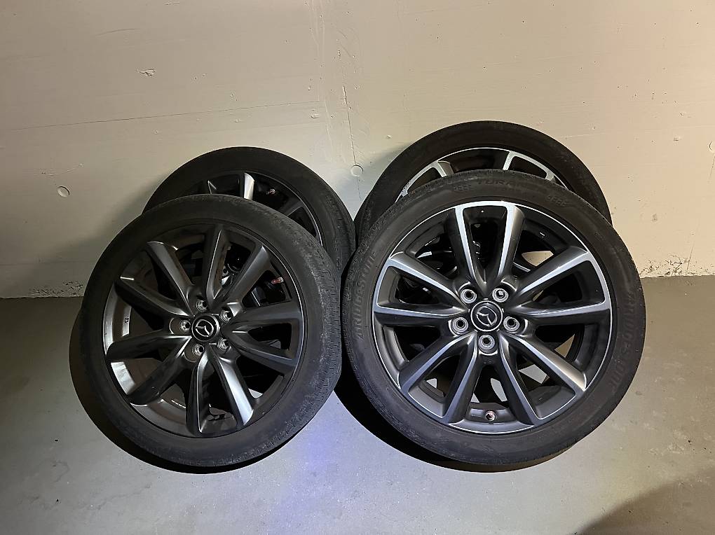 MAZDA 3-image-4