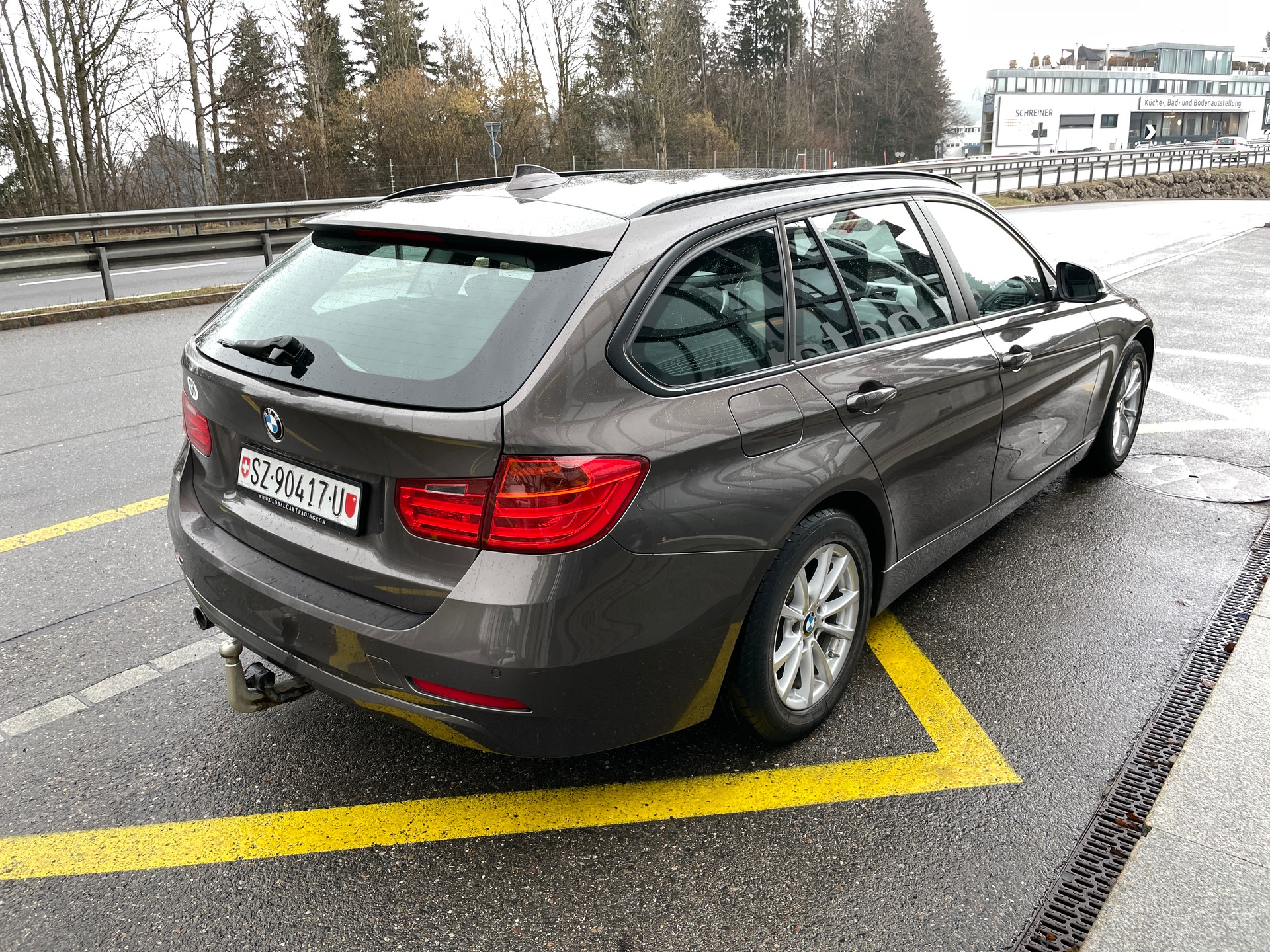 BMW 320d Touring-image-4