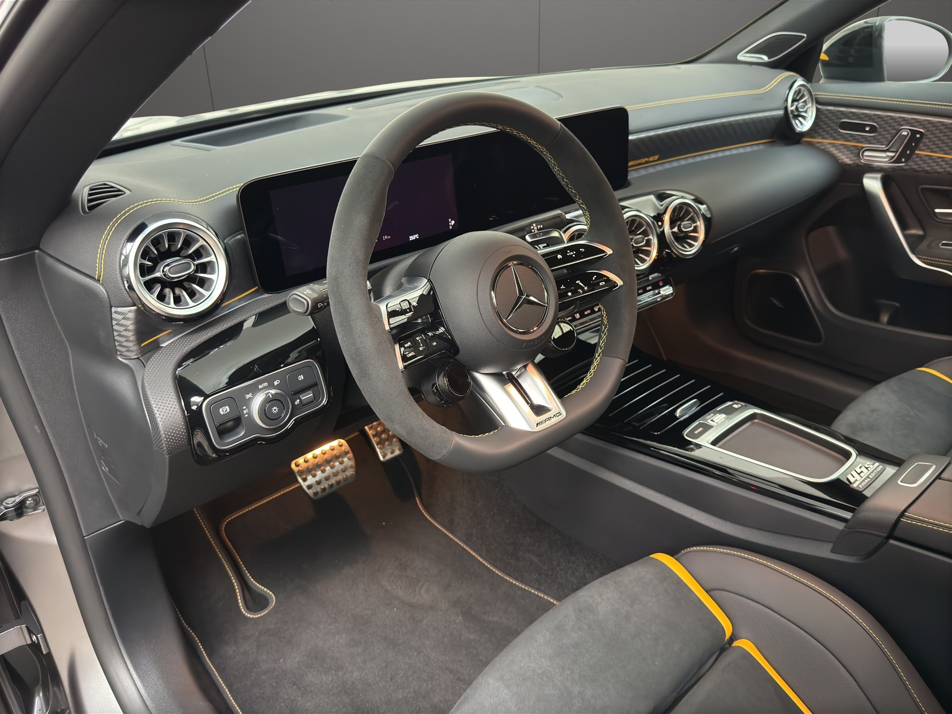MERCEDES-BENZ CLA 45 S AMG 4Matic FINAL EDITION-image-10