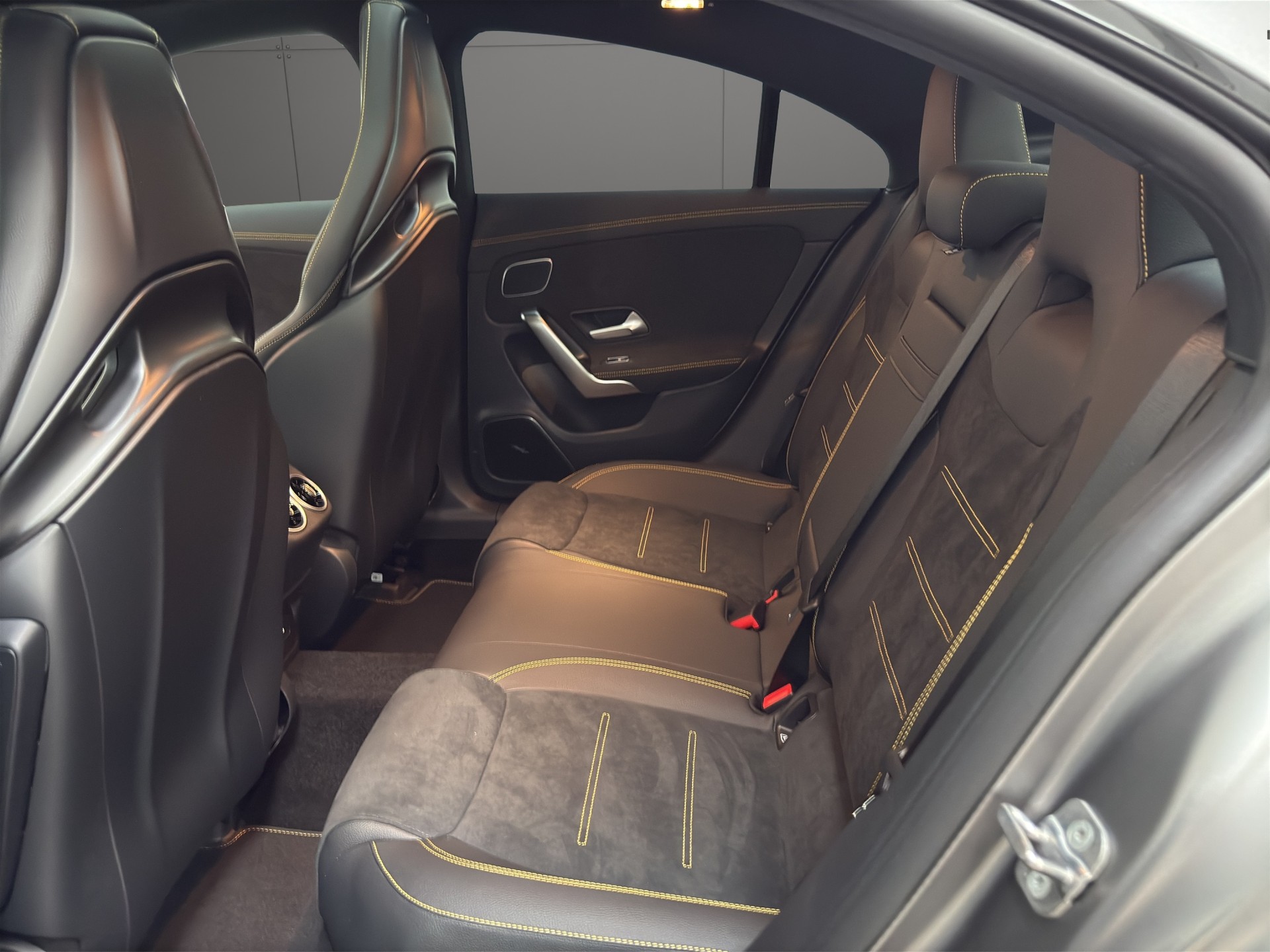 MERCEDES-BENZ CLA 45 S AMG 4Matic FINAL EDITION-image-11