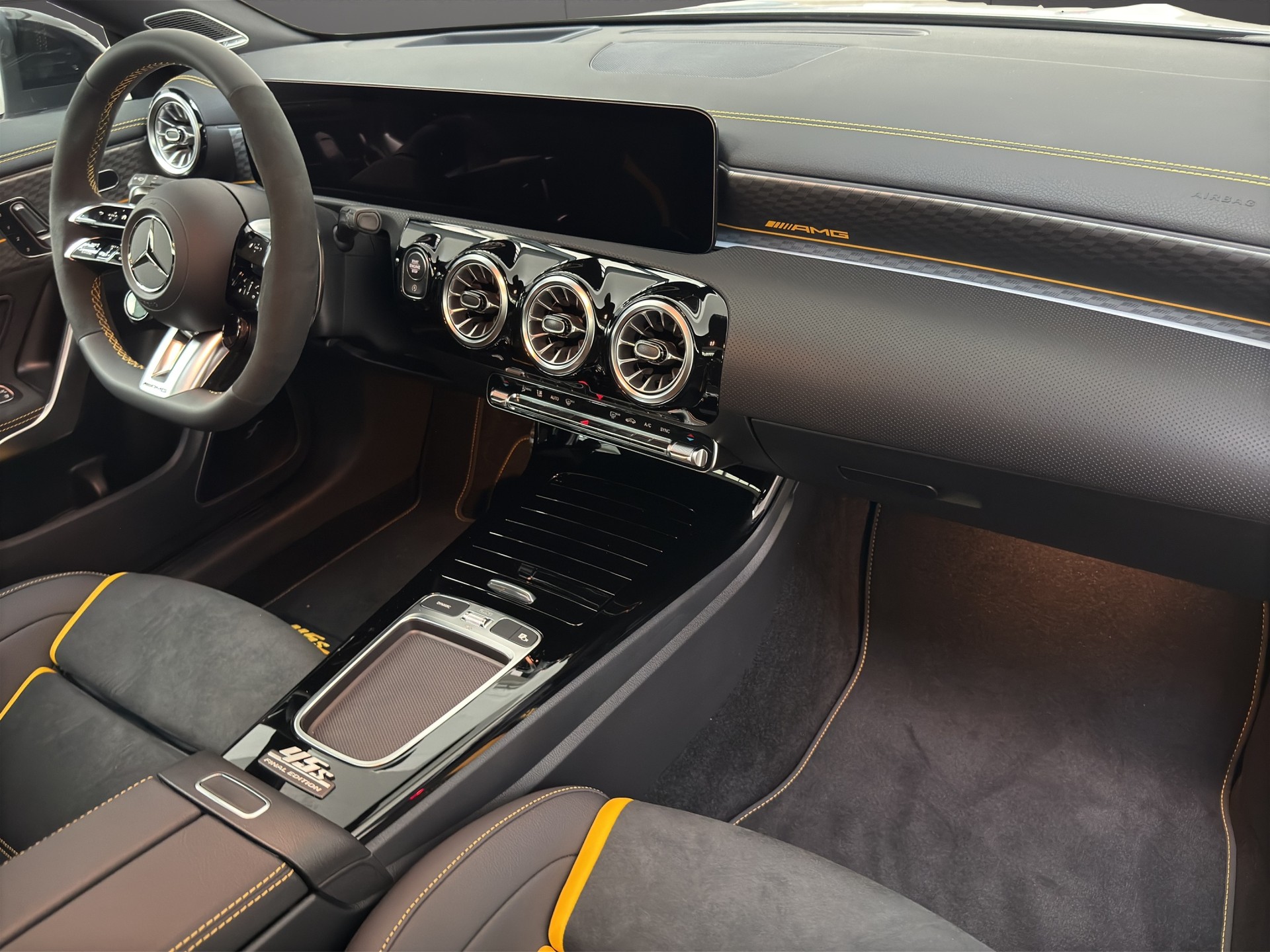 MERCEDES-BENZ CLA 45 S AMG 4Matic FINAL EDITION-image-13