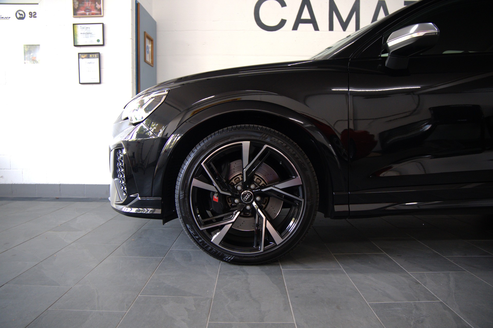 AUDI RS Q3 2.5 TFSI quattro S tronic-image-9