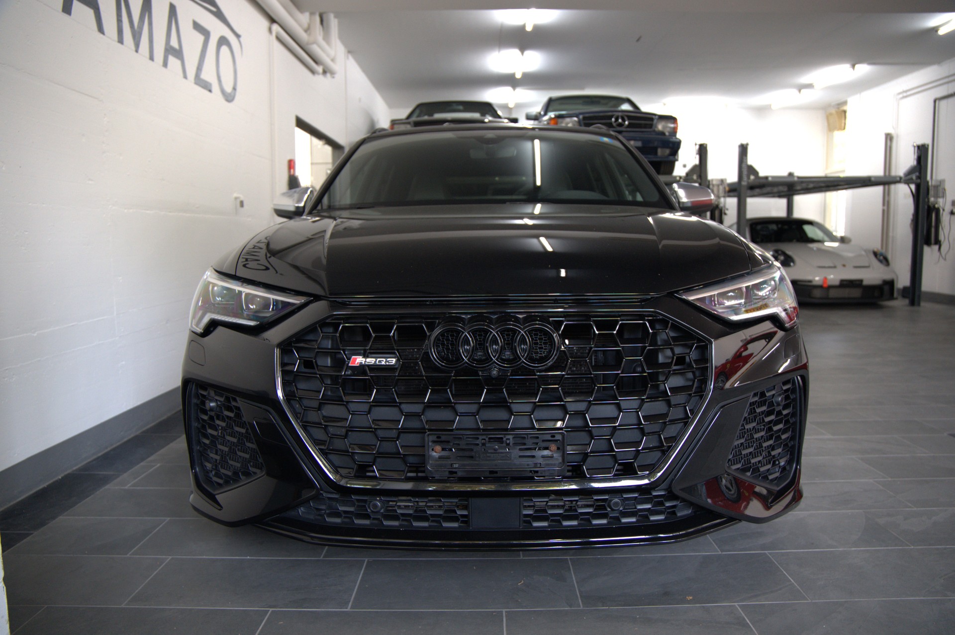 AUDI RS Q3 2.5 TFSI quattro S tronic-showroom-element-1