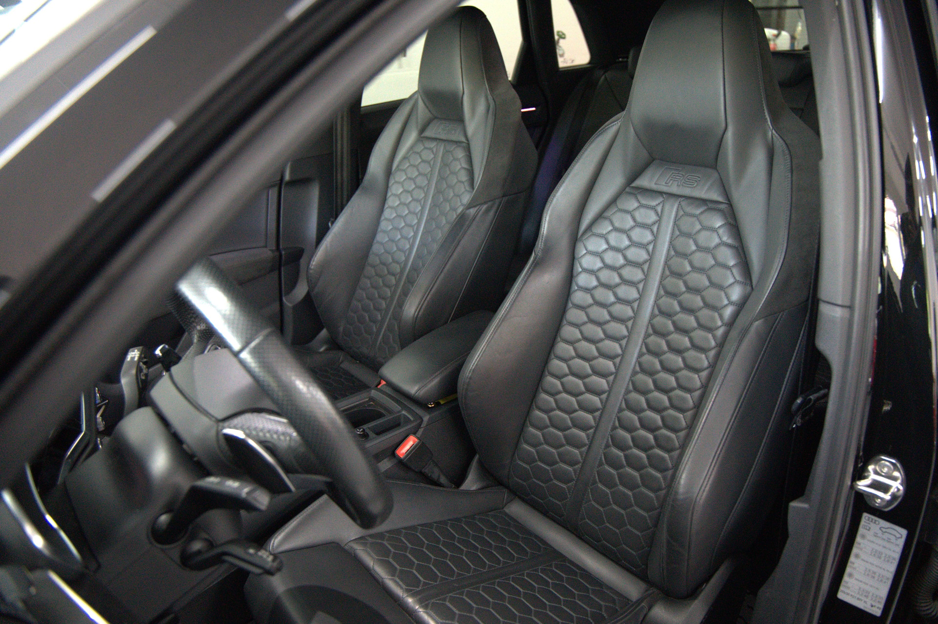 AUDI RS Q3 2.5 TFSI quattro S tronic-image-6