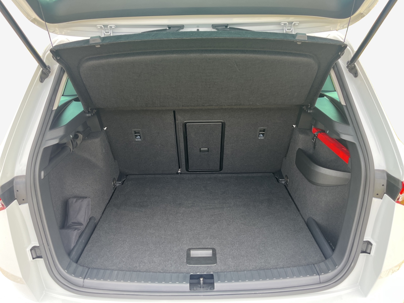 SKODA Karoq 2.0 TDI CR Ambition 4x4 DSG-image-12