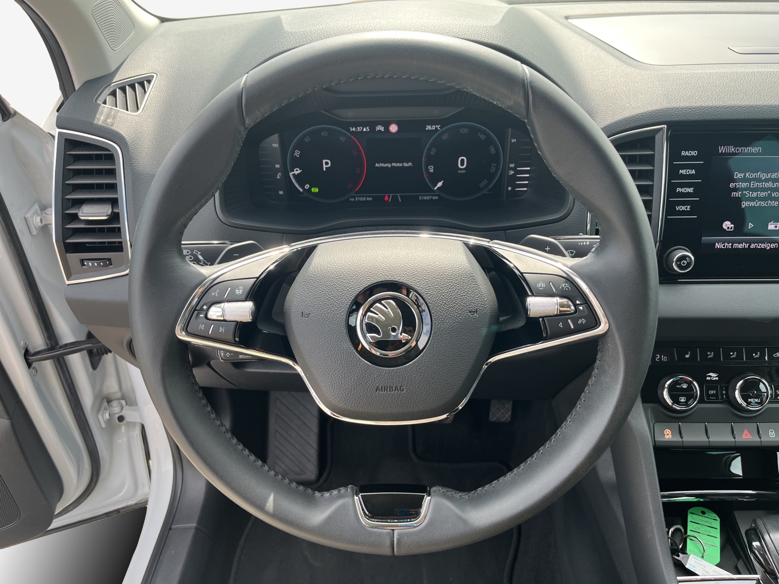 SKODA Karoq 2.0 TDI CR Ambition 4x4 DSG-image-9