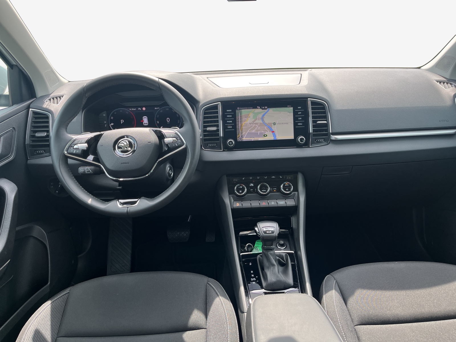 SKODA Karoq 2.0 TDI CR Ambition 4x4 DSG-image-8