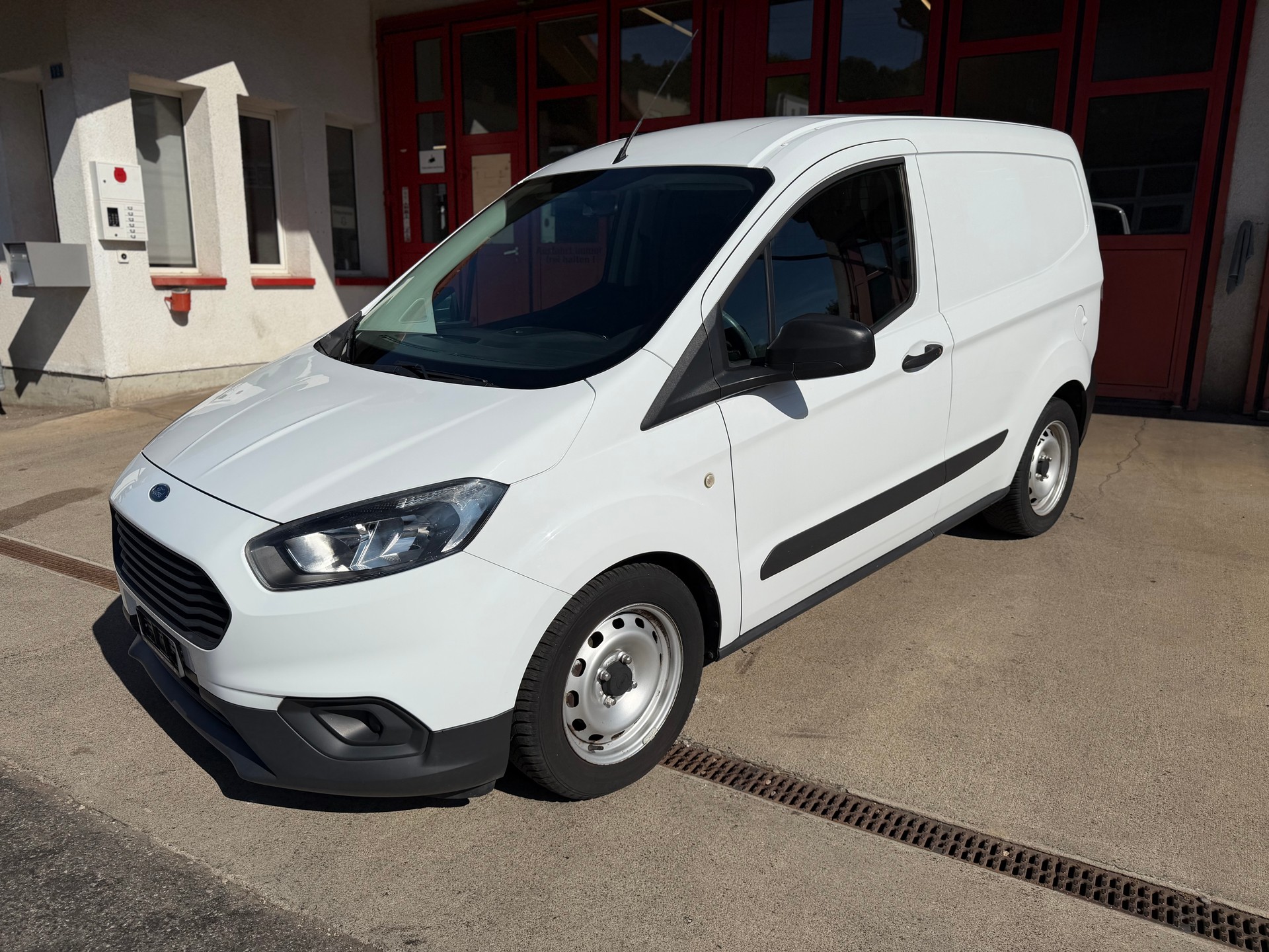 FORD Transit Courier Van 1.0 EcoBoost Trend-image-1