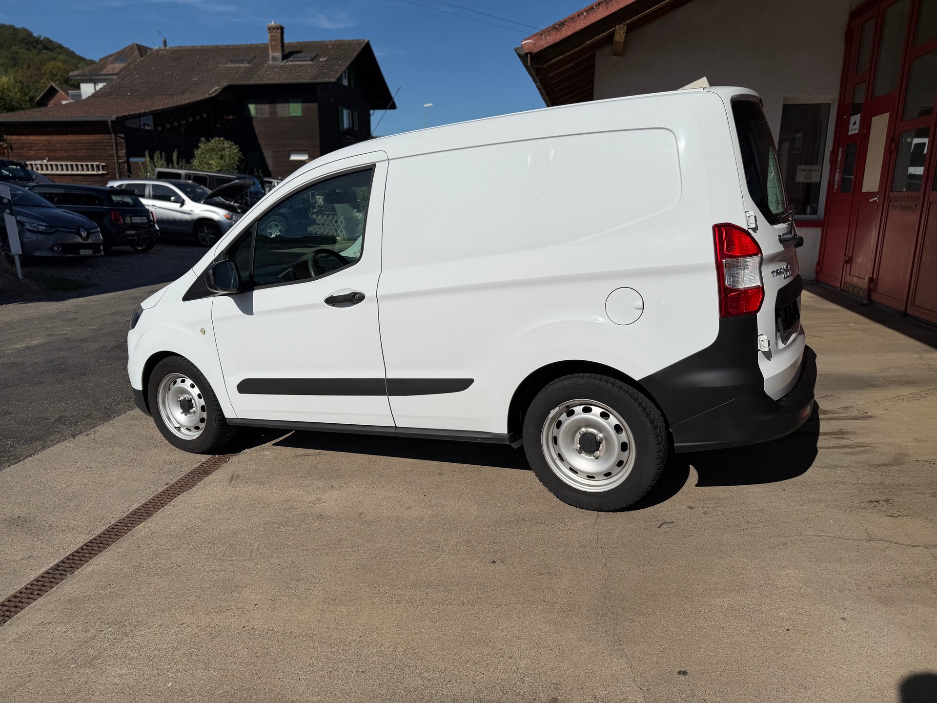 FORD Transit Courier Van 1.0 EcoBoost Trend-image-3