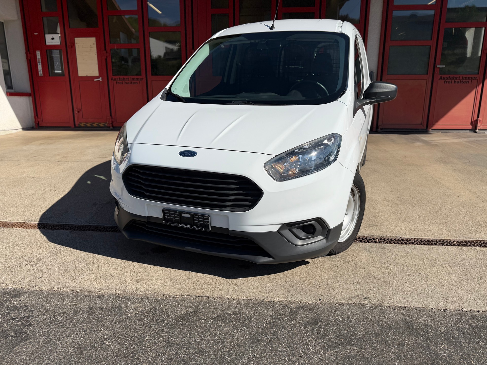 FORD Transit Courier Van 1.0 EcoBoost Trend-image-0