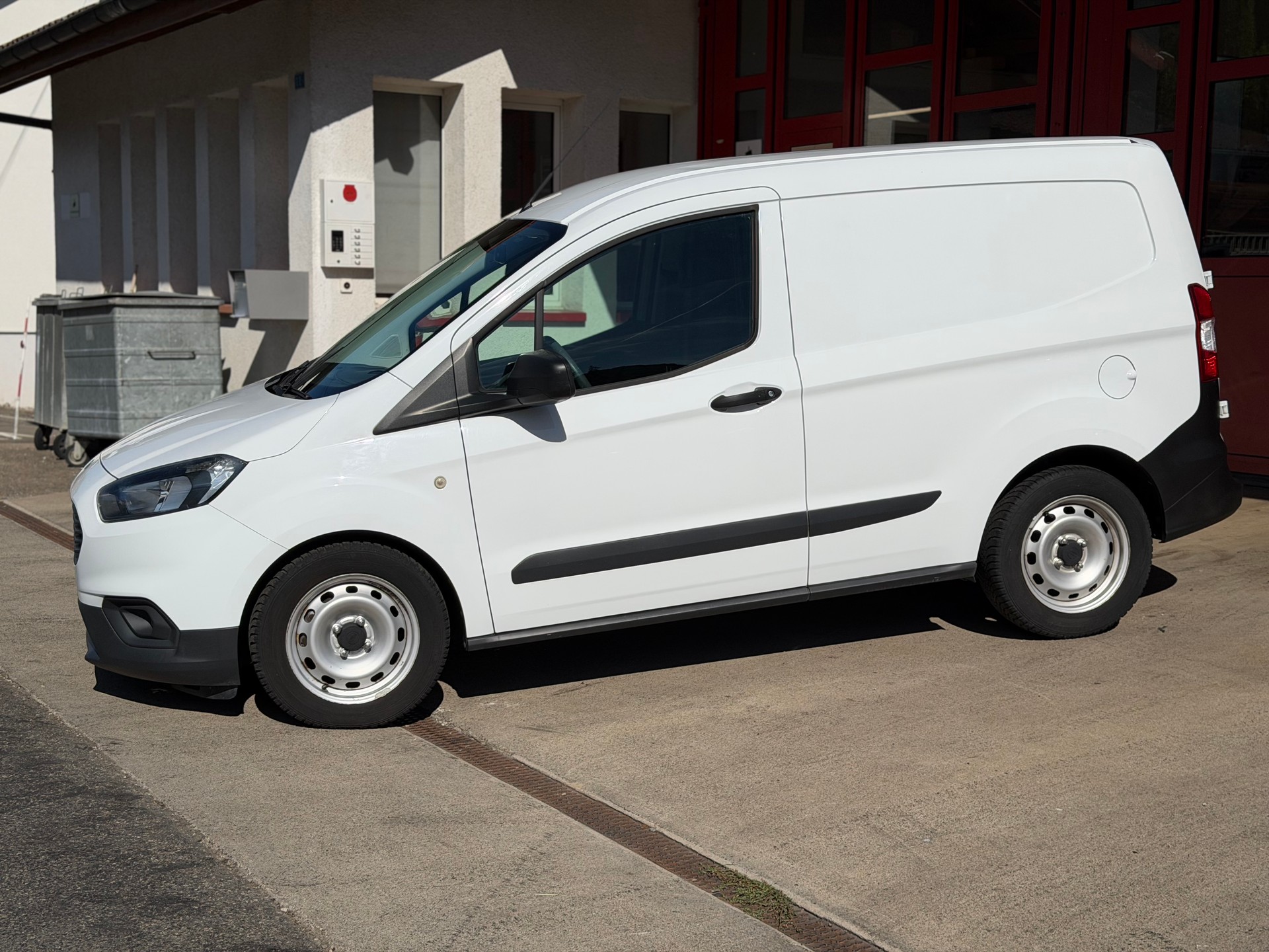 FORD Transit Courier Van 1.0 EcoBoost Trend-image-2