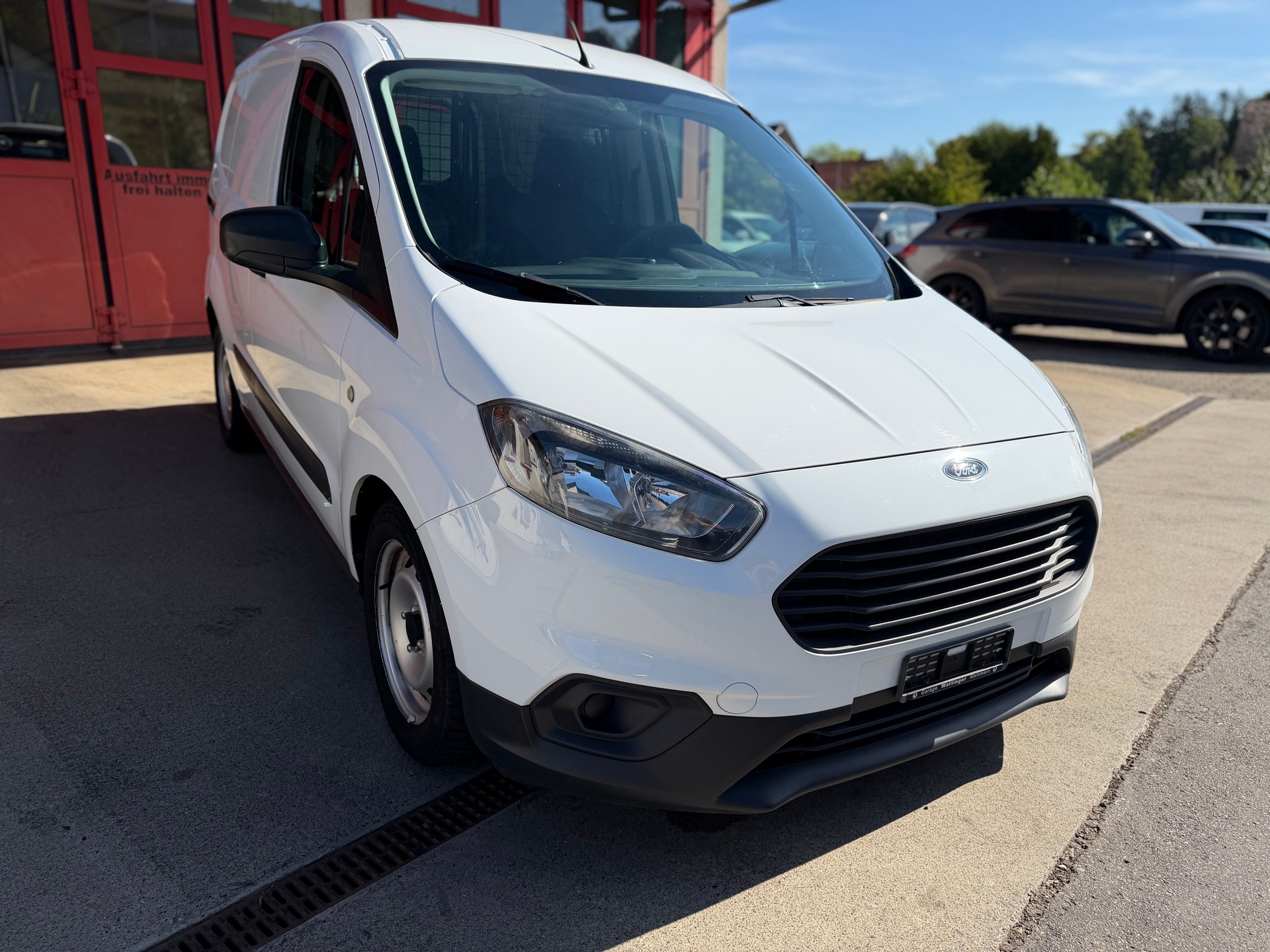 FORD Transit Courier Van 1.0 EcoBoost Trend-image-9