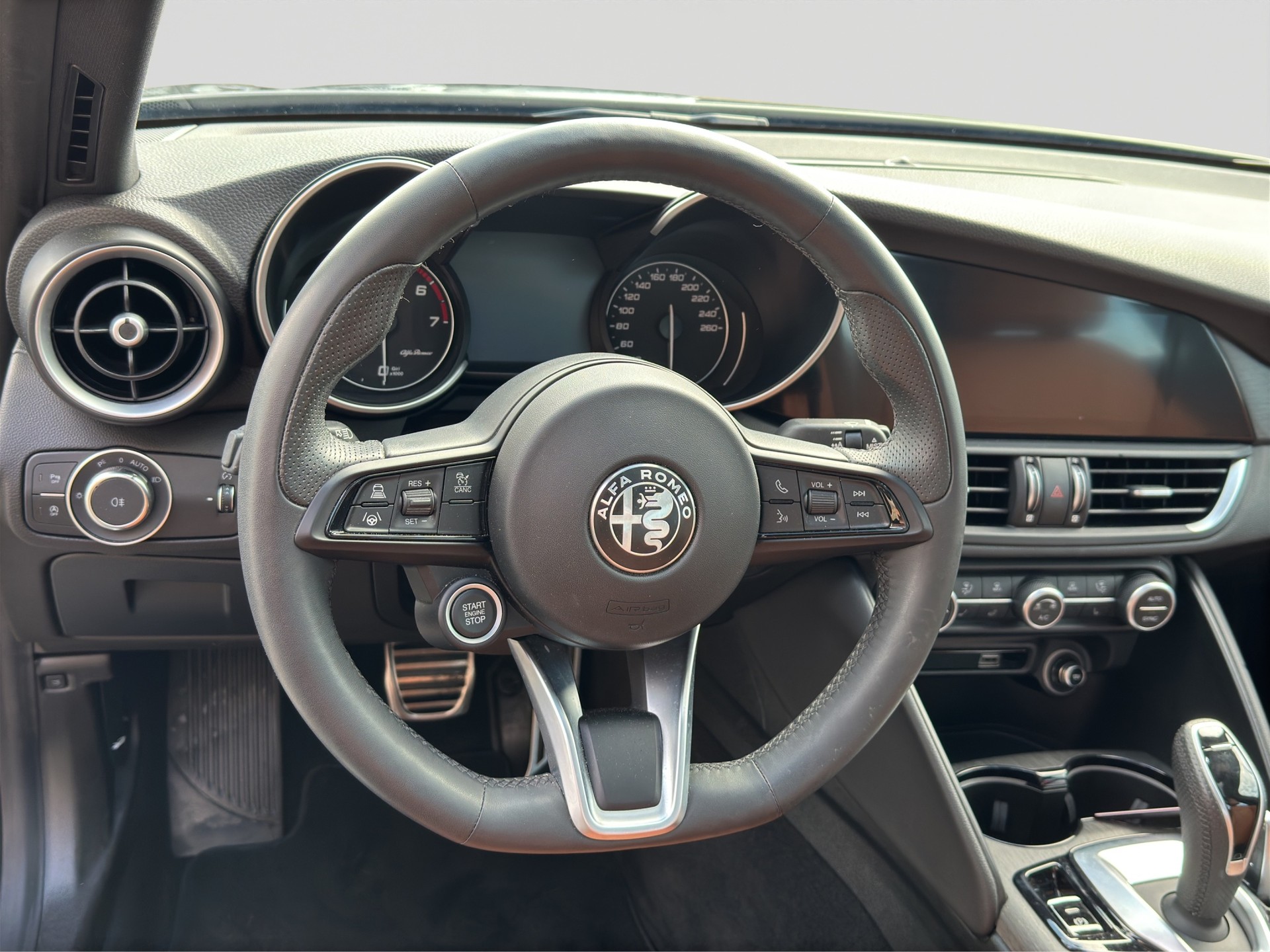 ALFA ROMEO Giulia 2.0 Ti Q4-image-9