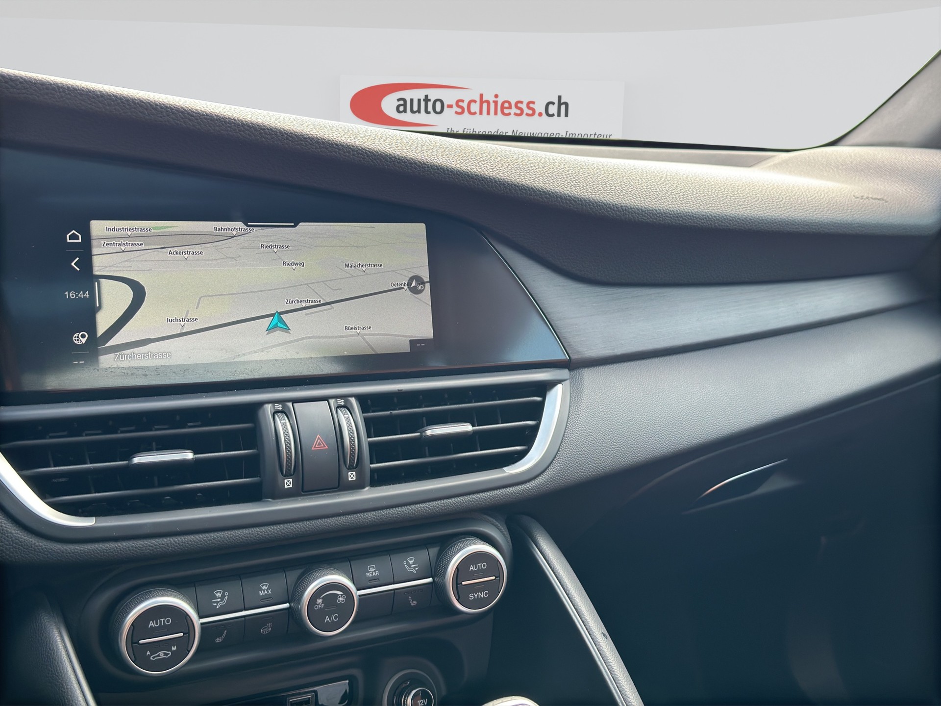 ALFA ROMEO Giulia 2.0 Ti Q4-image-11
